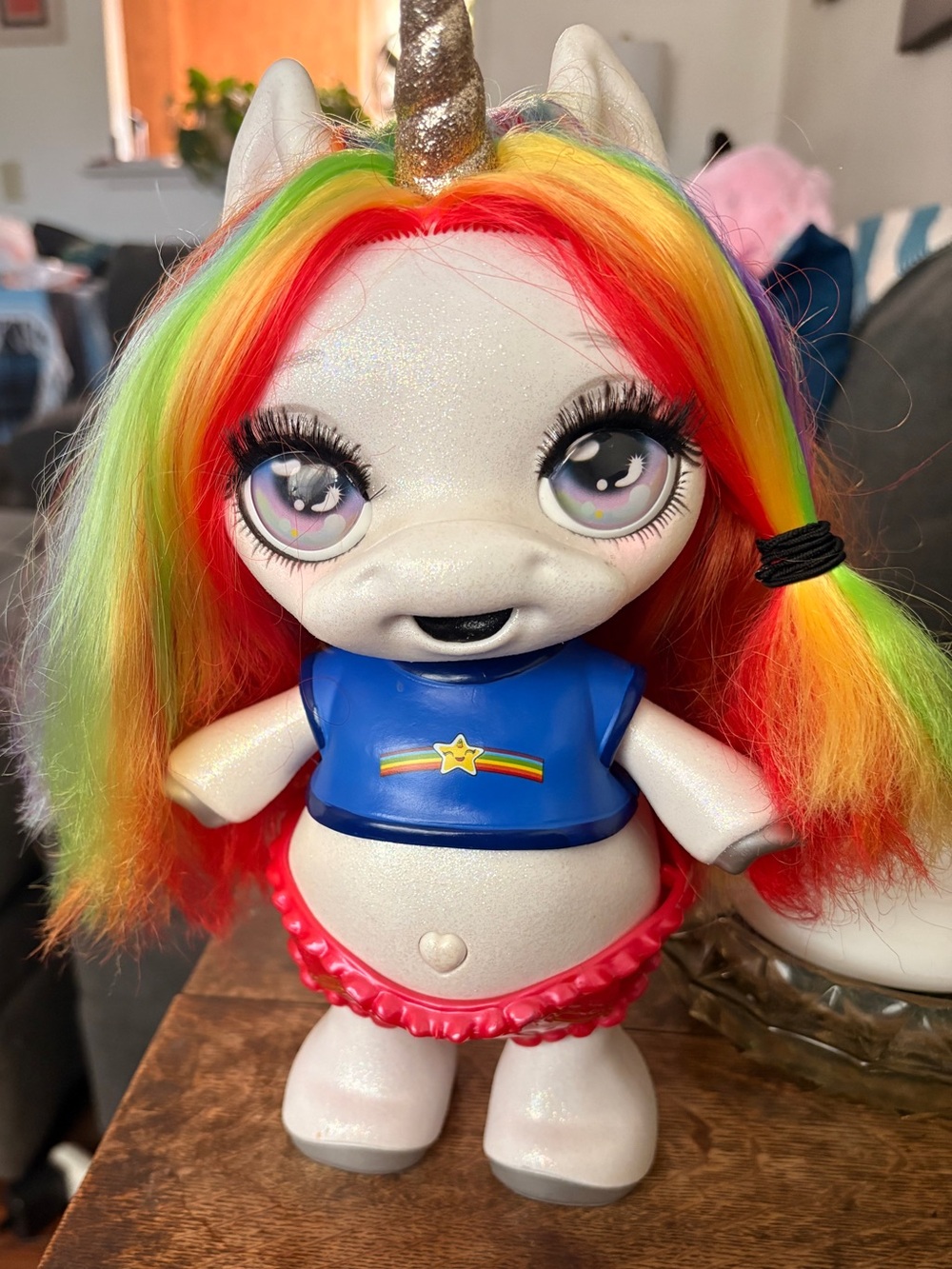 2018 Poopsie Dancing Unicorn Doll Rainbow Brightstar sings and dances.